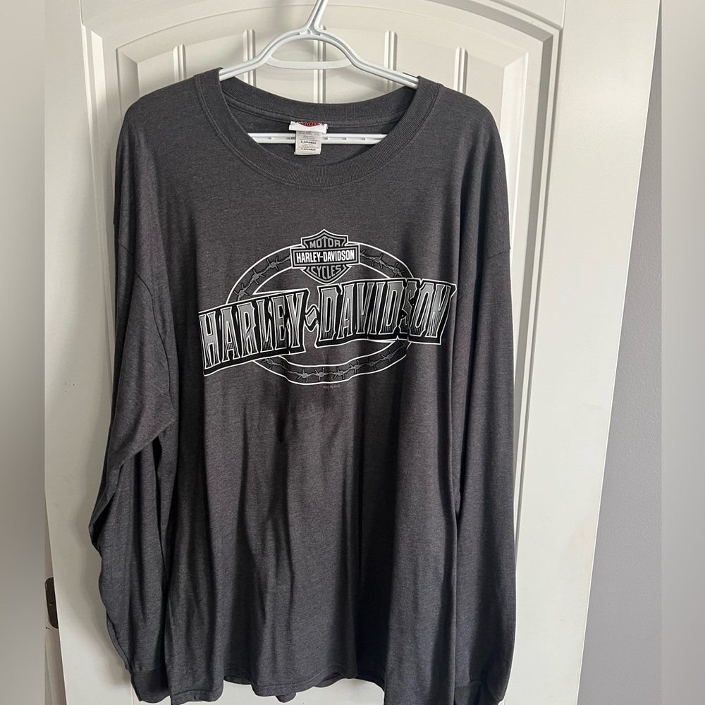 Harley-Davidson long sleeve tee.